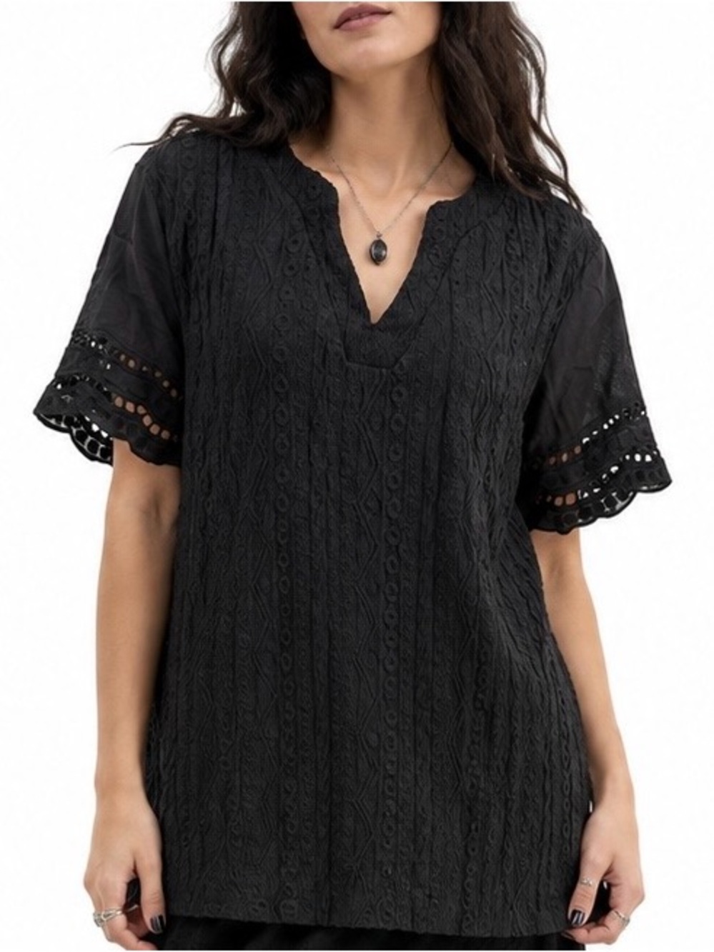 Evaless Black Textured Eyelet Lace Sleeve Blouse Tunic Top Size Large NWT